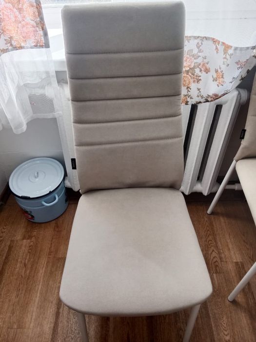 Продам диван и стулья