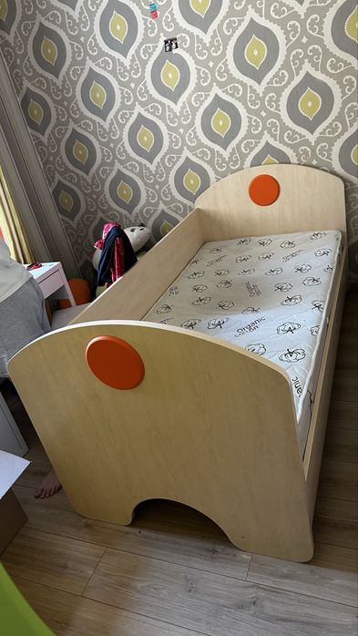 Продам 2 кровати 90*180. Польша