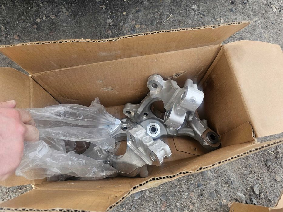 Кулак передний поворотный на BYD SONG PLUS.(левый,правый).