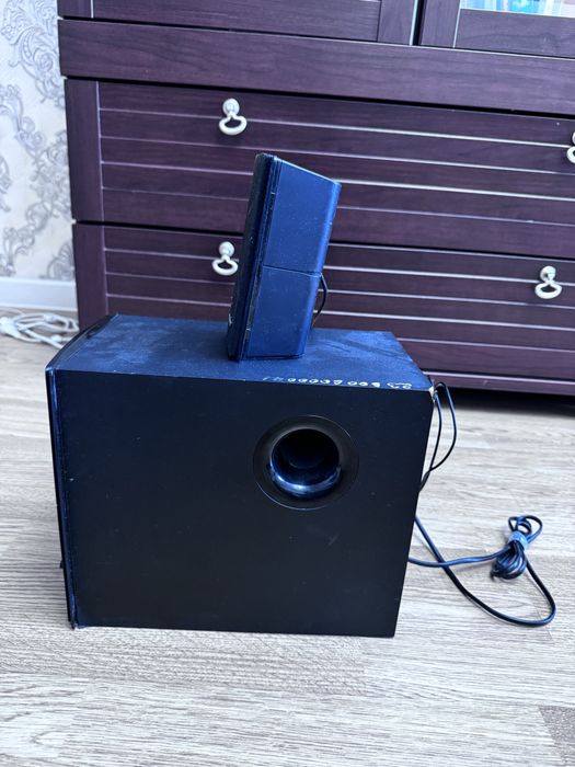 Продаю колонку microlab оригинал