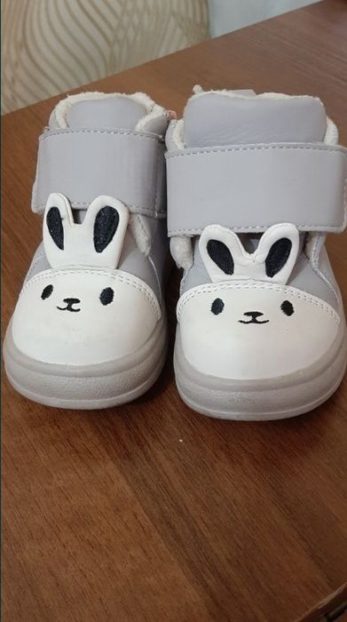 Ботинки на девочку 22р