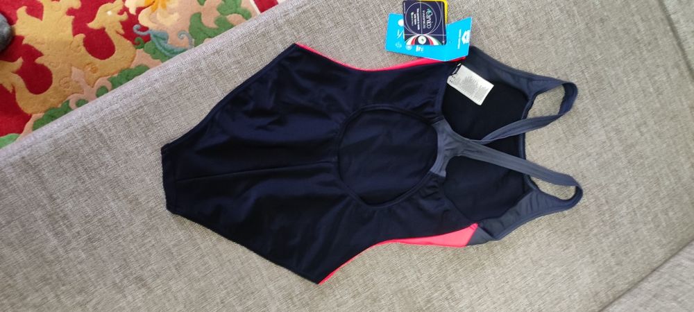 Купальник известного бренда  Arena. Размер 42, 48