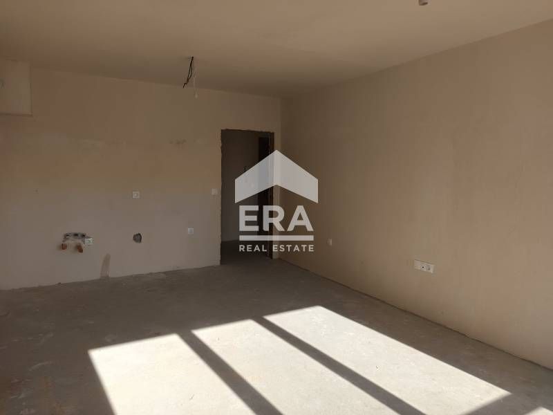 Продава се Двустаен апартамент в Варна, Изгрев - 78 кв.м за 903 €/кв.м - Снимка #1