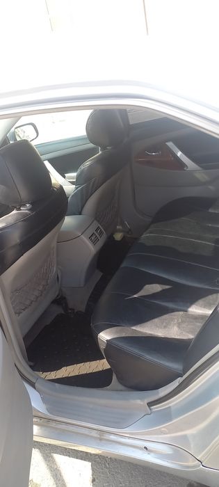 Toyota camry sotildi