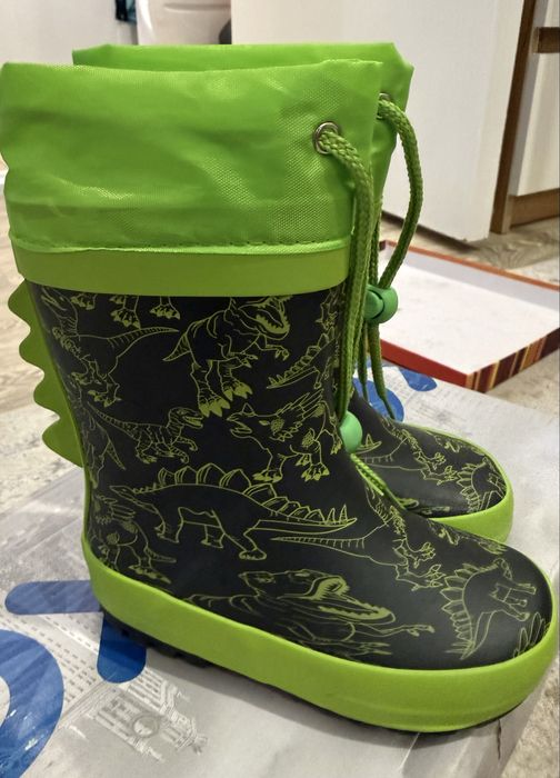 Детские резиновые сапоги