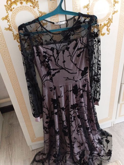 Продается платье