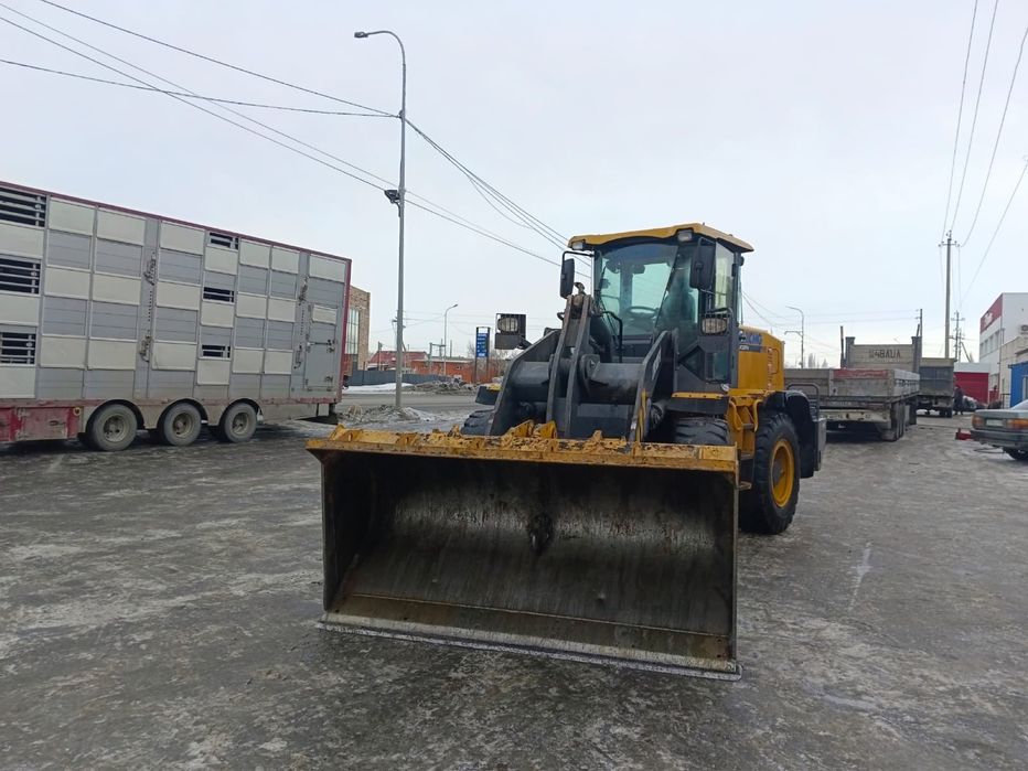 Погрузчик XCMG LW300FN