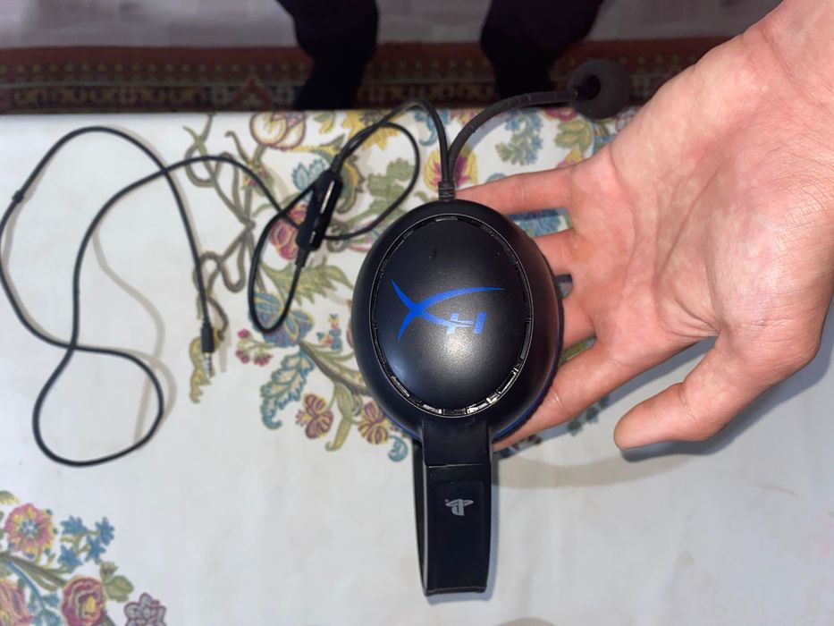 Продам Playstation 4 slim