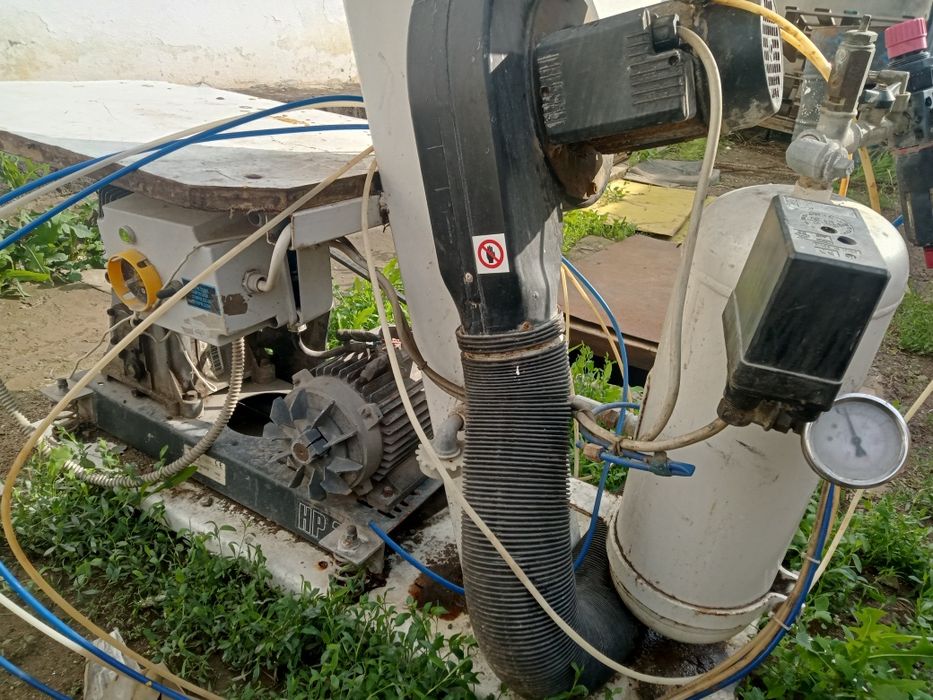 Продам компрессор электро двигатель.