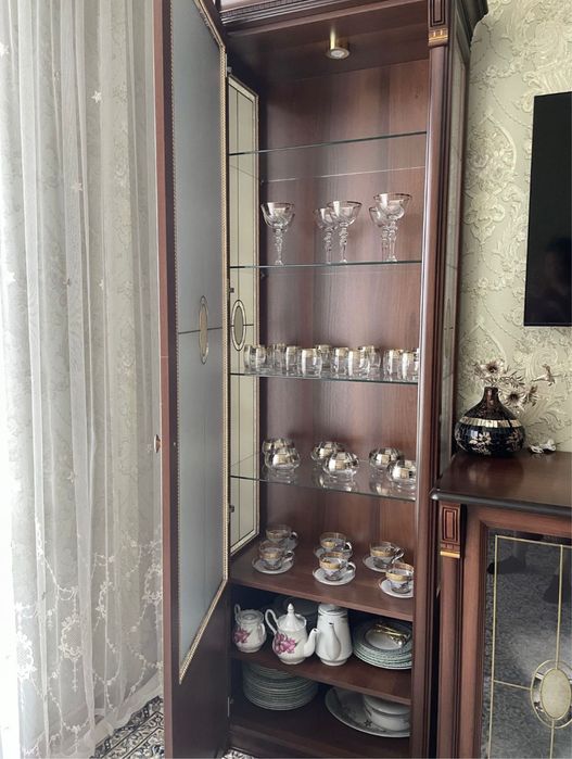 Продам гостинную