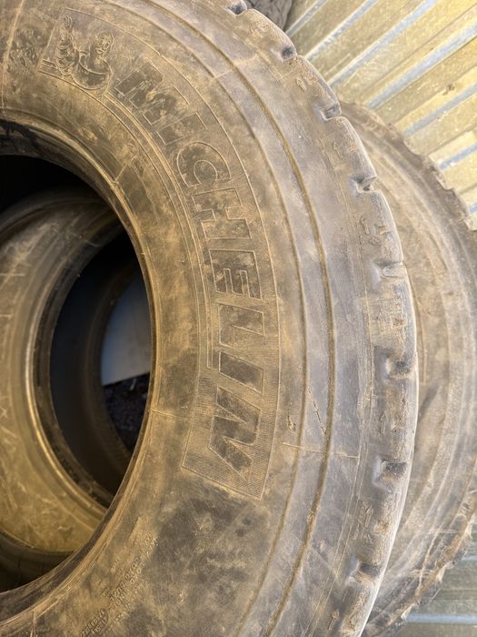 Продам шины на грузовик