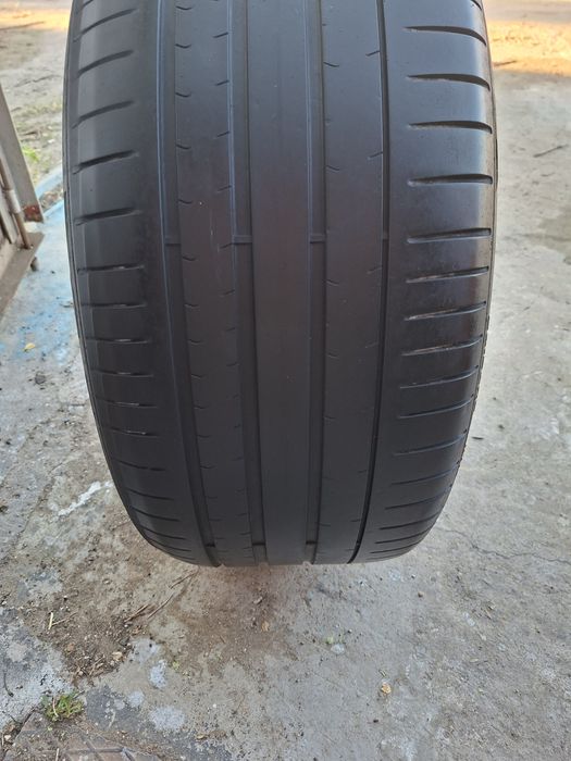 Продам шину 305/40/20 пирелли