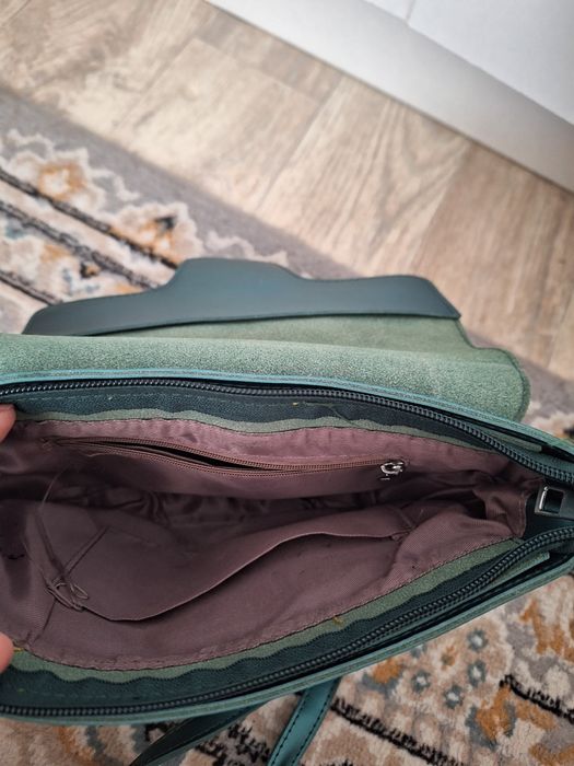 Срочно продам вещь зеленую