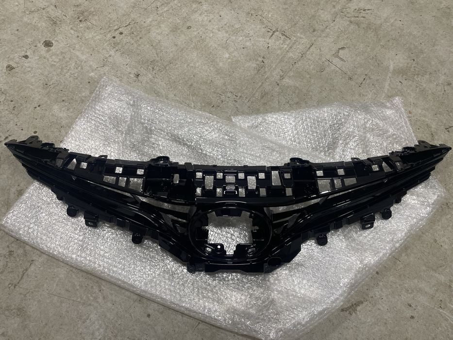 Решетка радиатора camry 75