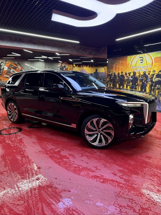 Hongqi E HS-9 qora 2021/2023