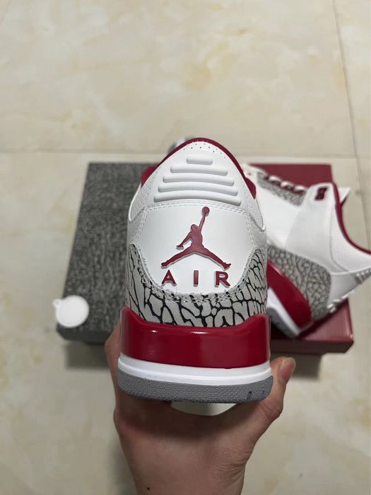 Air Jordan 3 Retro "Cardinal Red"