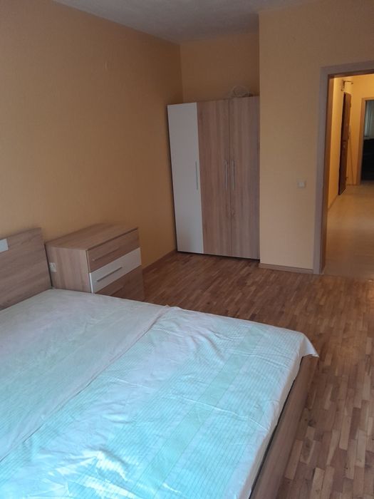 Дава се под наем Тристаен апартамент в Пловдив, Кършияка - 100 кв.м за 510 € - Снимка #2