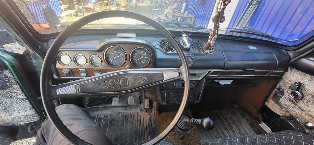 Продам автомобиль ВАЗ 2103