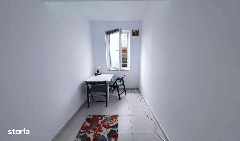 Inchiriere garsoniera cu birou decomandata Avantgarden 4 Brasov