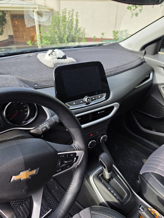 Tracker LTZ Plus 1 qol salondan