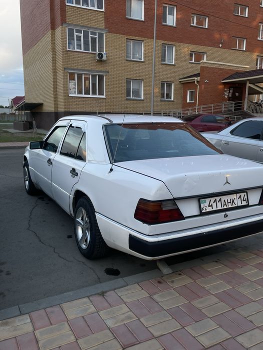 Mercedes benz w124