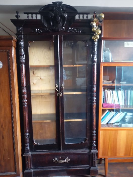 Антиквариат мебель