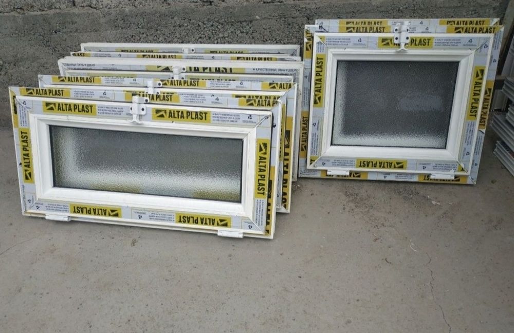 Форточки Пластик и Алиминывые разные размеры