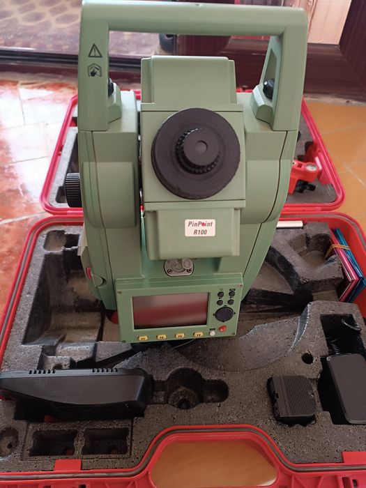 Продам Leica tcr r 100