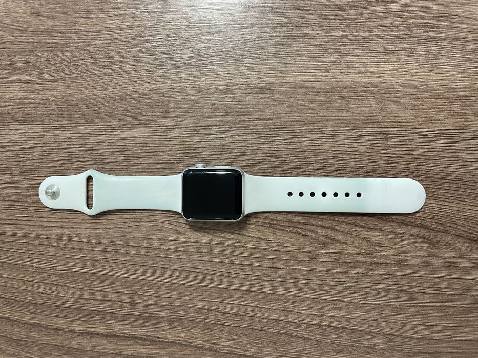 Часы Apple Watch 3