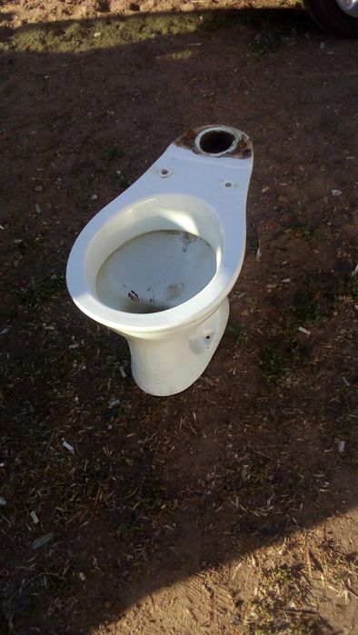 Продам унитаз без бочка цена 5000 тг ДЛЯ СТРОЙКИ