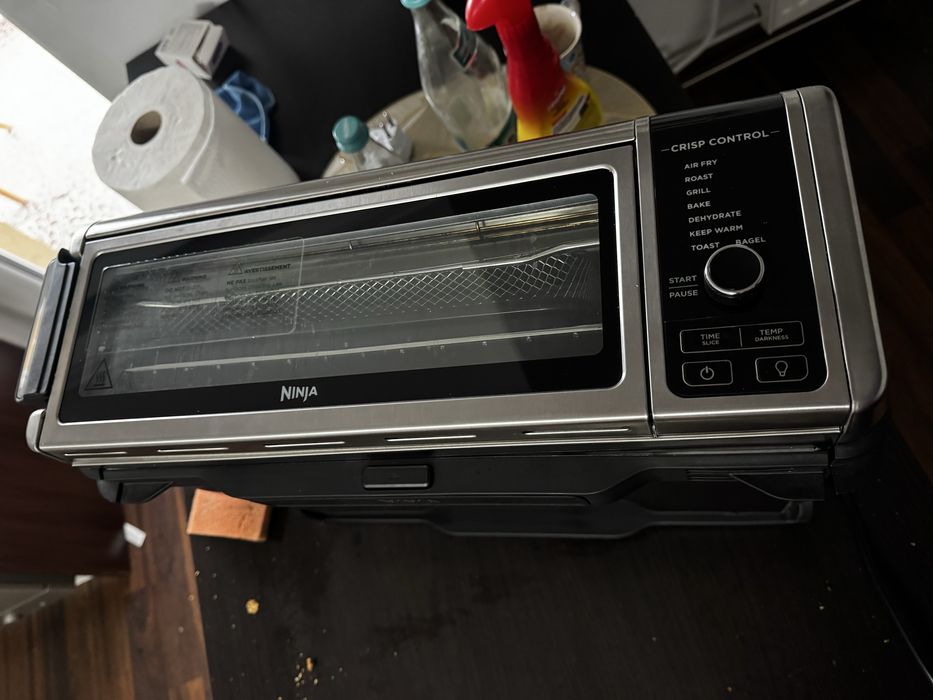 Cuptor electric Ninja Foodi – Air Fryer + Multifuncțional
