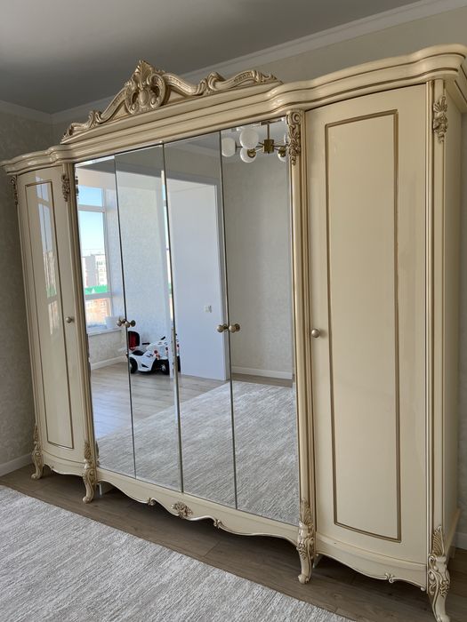 Продаётся шкаф в отличном состоянии