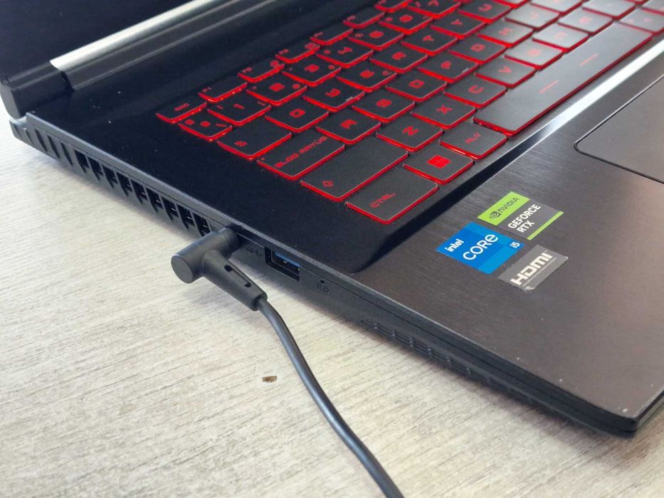MSI Thin GF63 12UC / 16RAM / i5-12450H / RTX3050 (4GB) / 144Hz