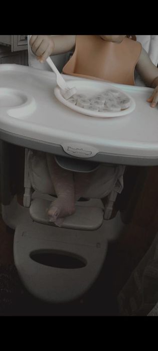 Стул для кормоения детский