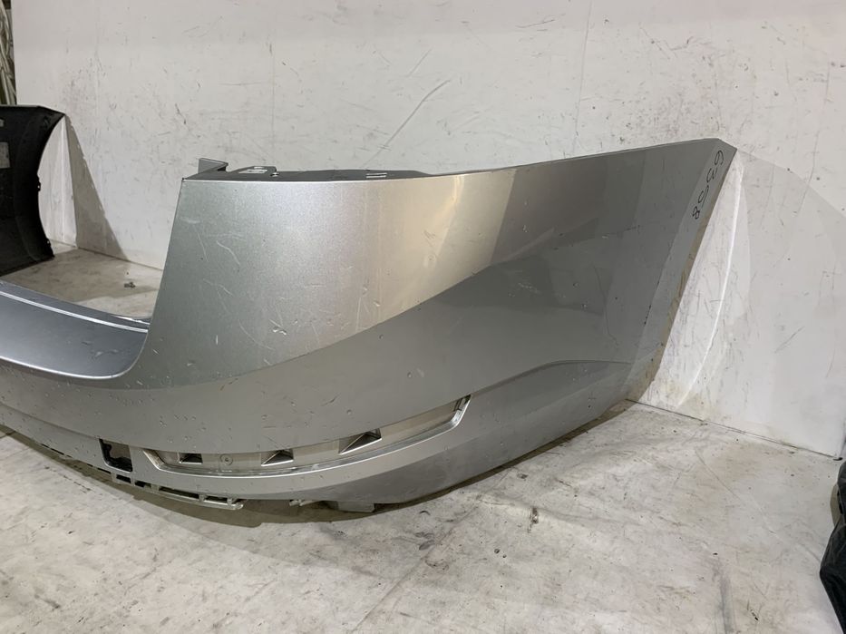 Bara spate Skoda Superb 3, Kombi, 2015, 2016, 2017, 2018, 2019, 2020, 2021, 2022, 2023, cod origine OE 3V9807421.