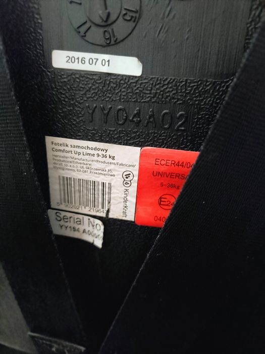 Scaun de copil pentru mașină cu prindere in centura