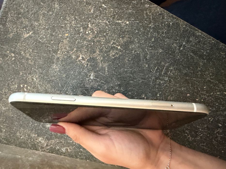 vând iphone XR 128 gb