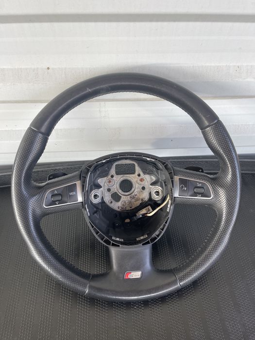 Volan S Line A4 B8 cu padele/fara padele