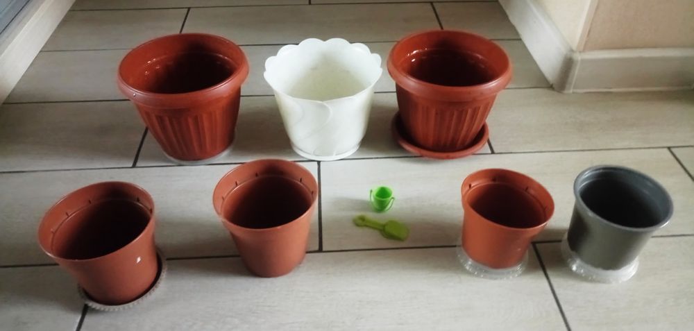 Горшки для цветов
