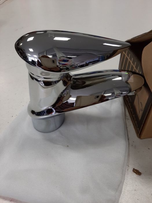 Смесителни батерии за баня