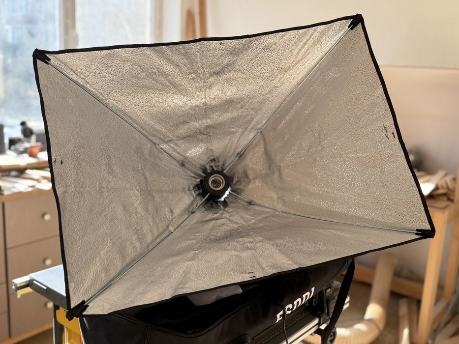 2 Seturi lumini studio! Plus trepied foto-video