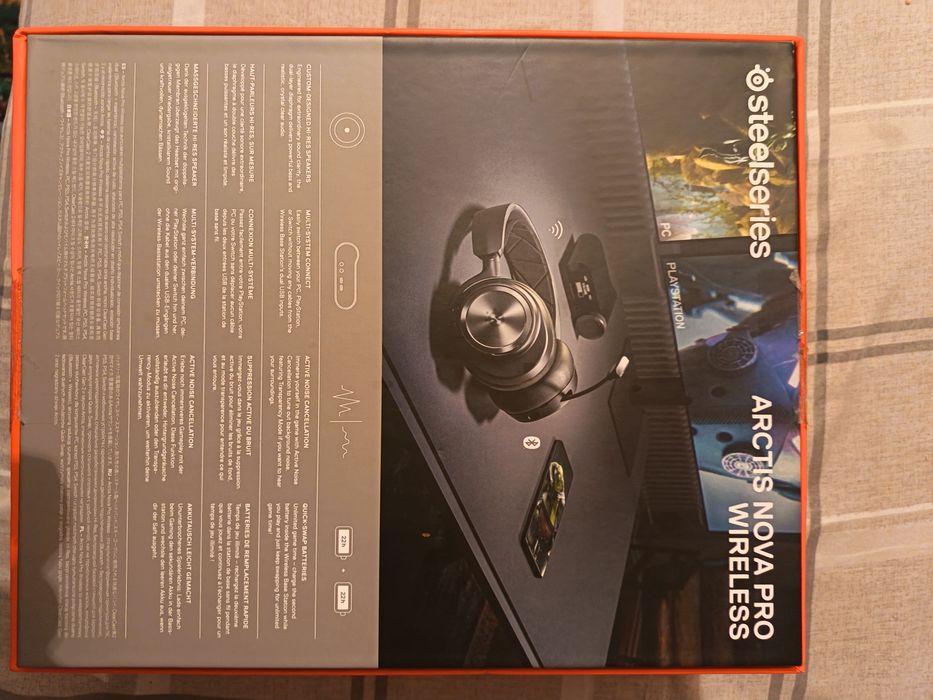 Vând căști Steelseries Arctic Nova Pro Wireless
