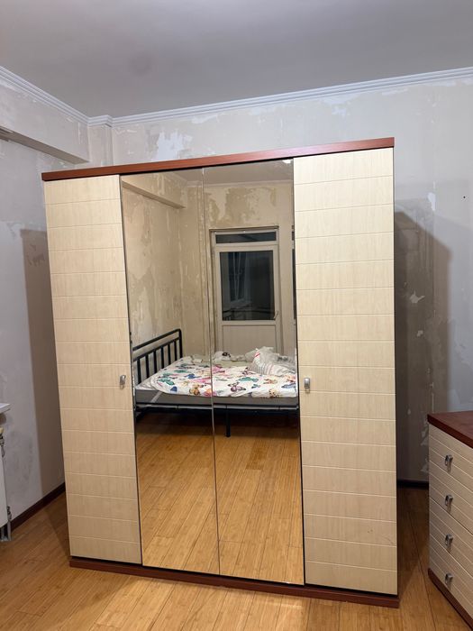 Шкаф для одежды просторный (из МДФ)