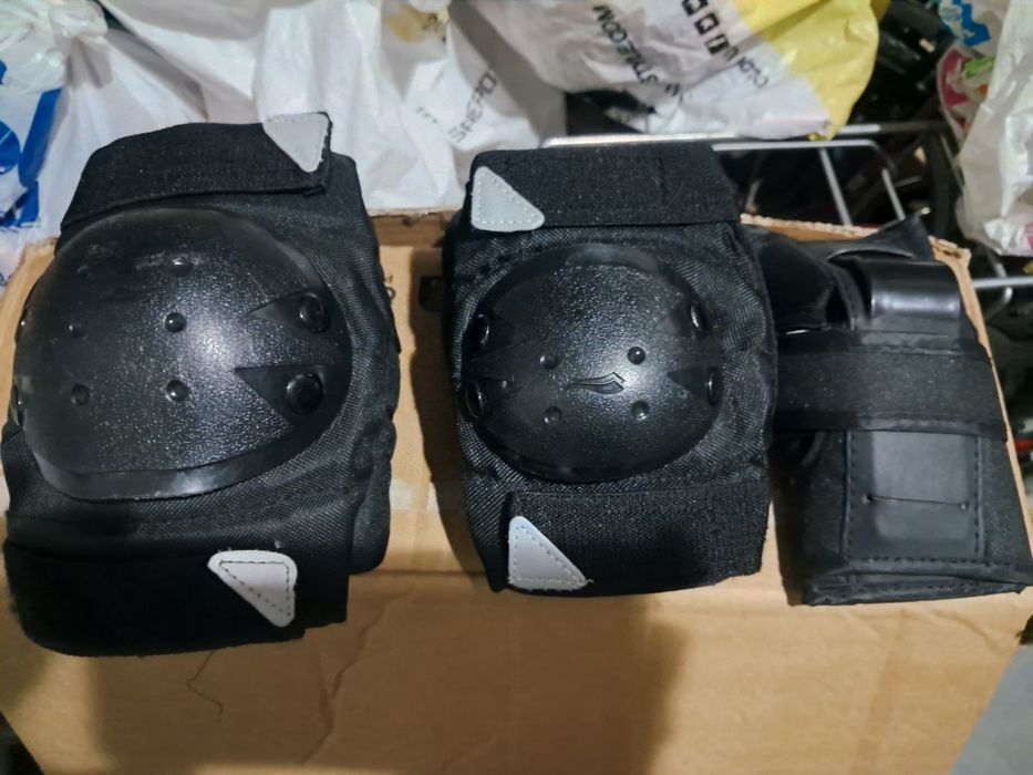 Нови протектори за ролери М 25-50кг, 6-10 г