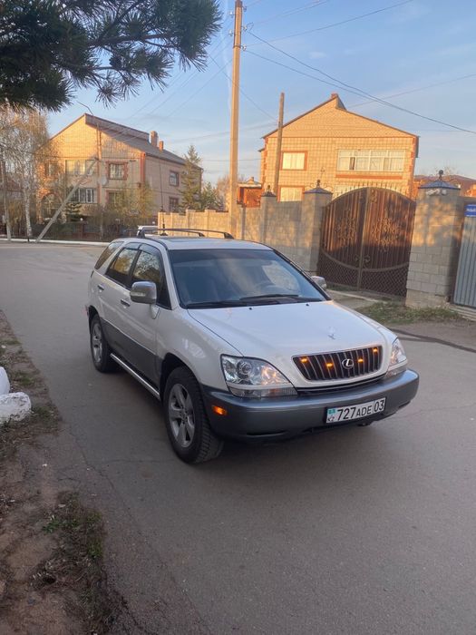 Продам лексус рх300