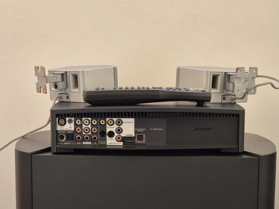 BOSE   3-2-1    Seria  iii   Ultima serie cu HDMI