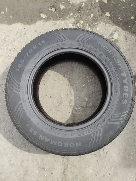 185/70/14 NOKIAN.