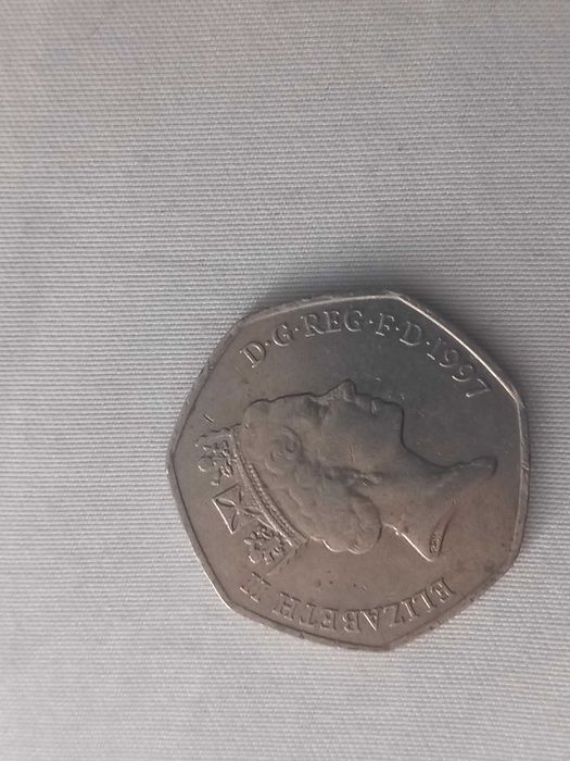 Monedă 50 pence venue vechie de colectie din 1997