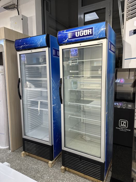 Витринный холодильник uygur