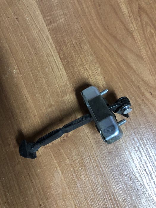 Петля дверная Lexus GS